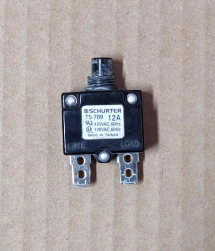 titan-impact-440-507753-circuit-breaker-12a